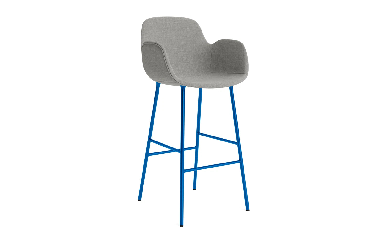 Form Barstuhl mit Armlehne 75 cm gepolstert Leuchtendes Blau Stahl/Remix in Remix 133 präsentiert im Onlineshop von KAQTU Design AG. Barstuhl ist von Normann Copenhagen