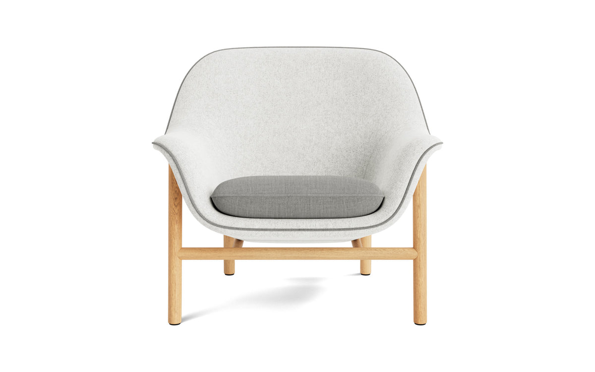 Drape Lounge-Sessel niedrig Eiche Hallingdal in Hallingdal 110 präsentiert im Onlineshop von KAQTU Design AG. Sessel ist von Normann Copenhagen