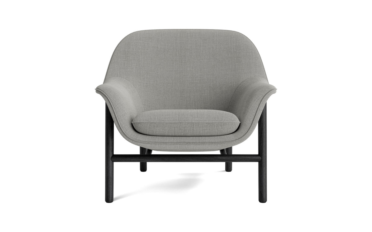 Drape Lounge-Sessel niedrig Schwarz Eiche Remix in Remix 133 präsentiert im Onlineshop von KAQTU Design AG. Sessel ist von Normann Copenhagen