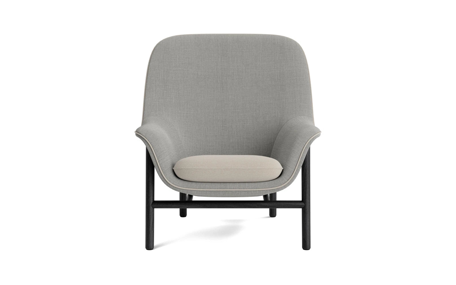 Erleben Sie den Drape Lounge-Sessel von Normann Copenhagen in edler schwarzer Eiche – ein stilvolles Design, das Komfort und Anpassungsfähigkeit vereint.