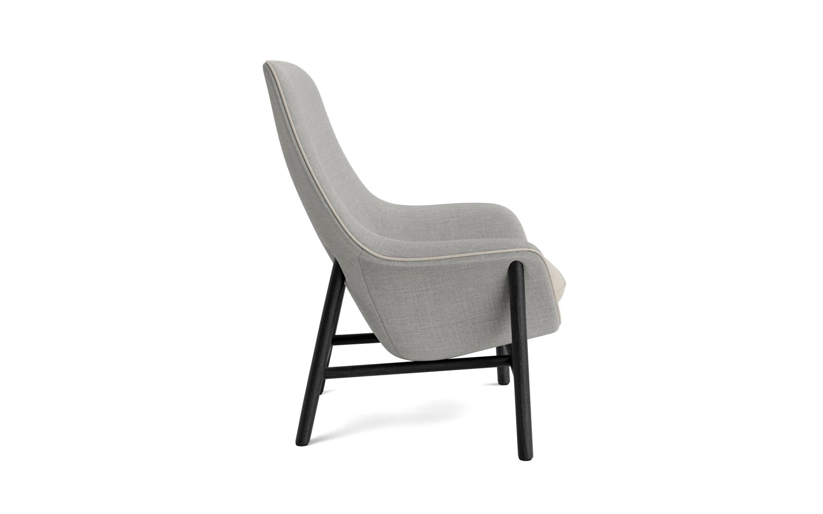 Entdecken Sie den Drape Lounge-Sessel von Normann Copenhagen in hoch schwarzer Eiche – ein elegantes Möbelstück, das Komfort und individuelle Gestaltungsmöglichkeiten vereint.