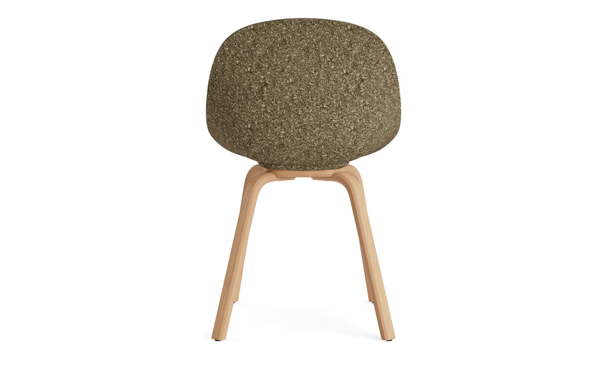 Mat Stuhl Frontpolster Seegras Buchenholz in Remix 133 präsentiert im Onlineshop von KAQTU Design AG. Stuhl ist von Normann Copenhagen