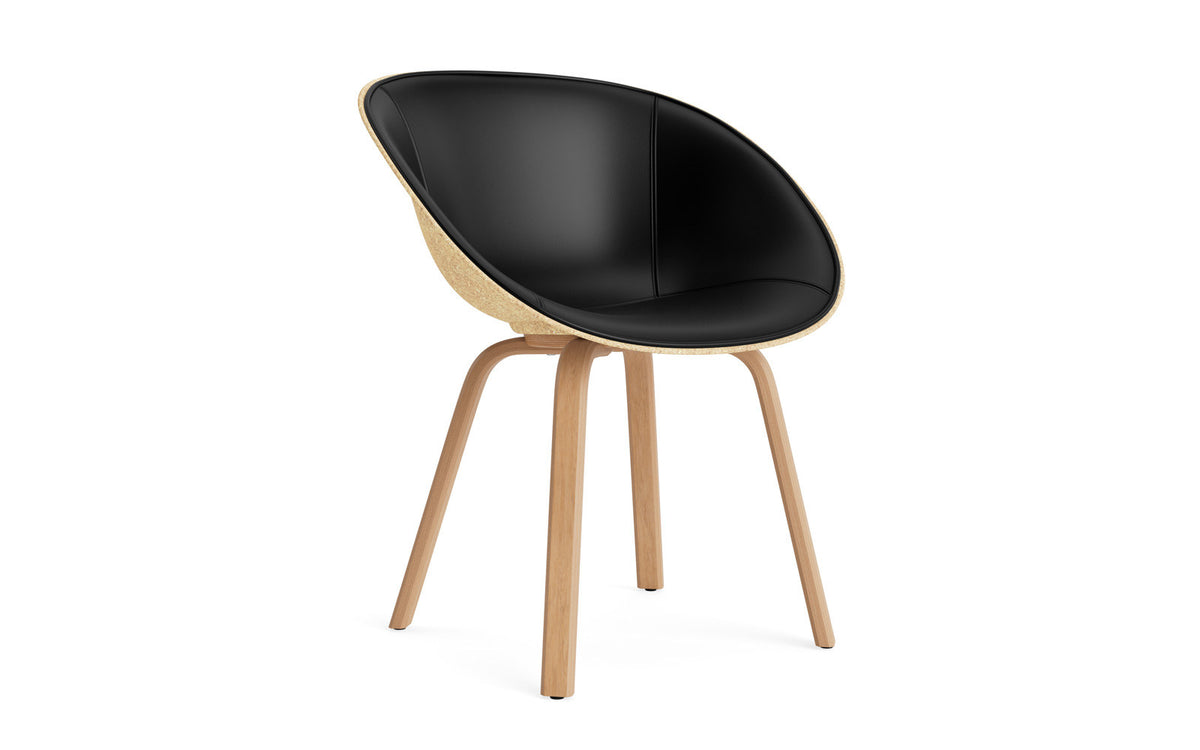 Mat Lehnstuhl Frontpolster Hanffasern Buchenholz in Ultra 41599 präsentiert im Onlineshop von KAQTU Design AG. Stuhl mit Armlehne ist von Normann Copenhagen
