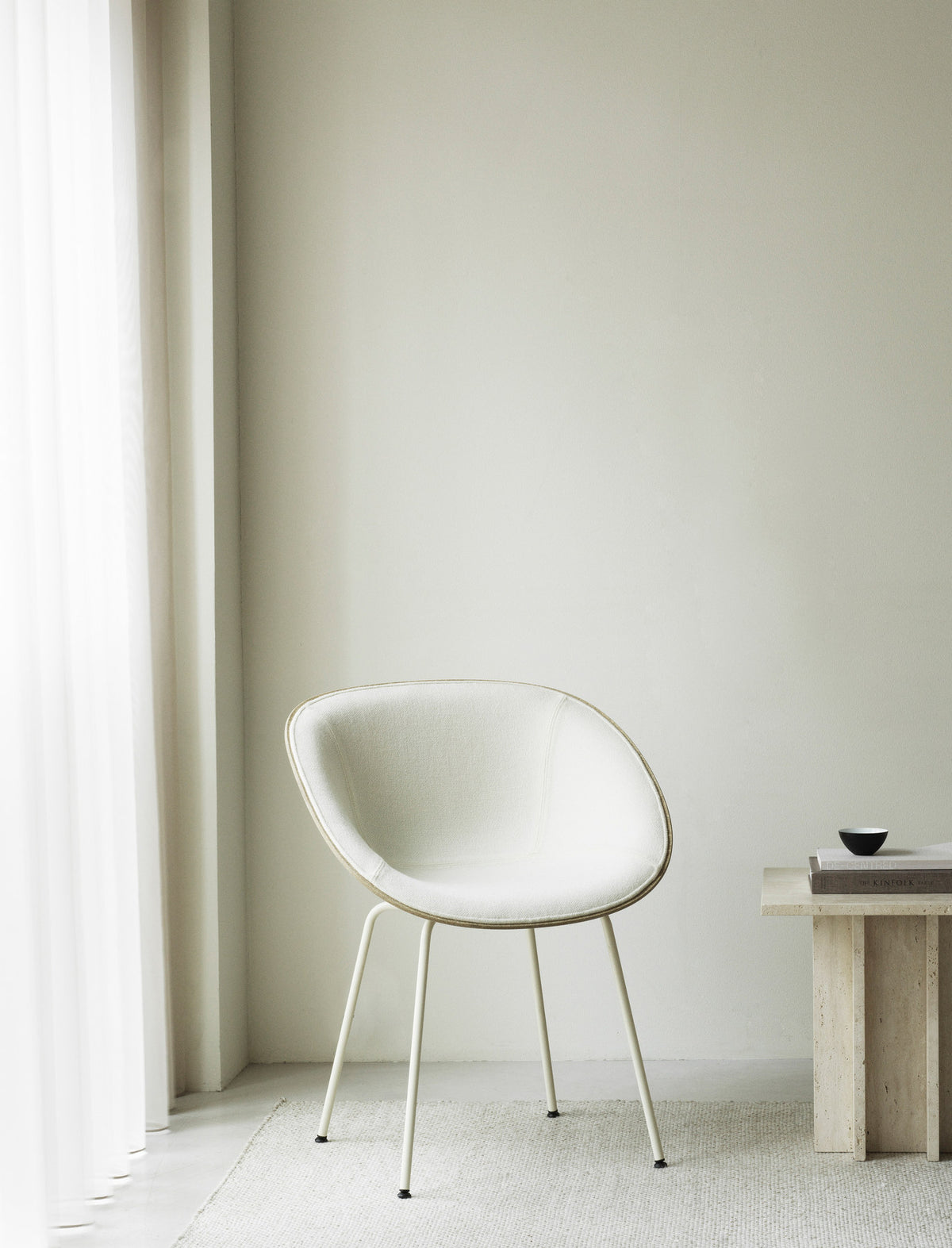 Mat Lehnstuhl polster Hanffasern Creme stahl in Hallingdal 110 präsentiert im Onlineshop von KAQTU Design AG. Stuhl mit Armlehne ist von Normann Copenhagen