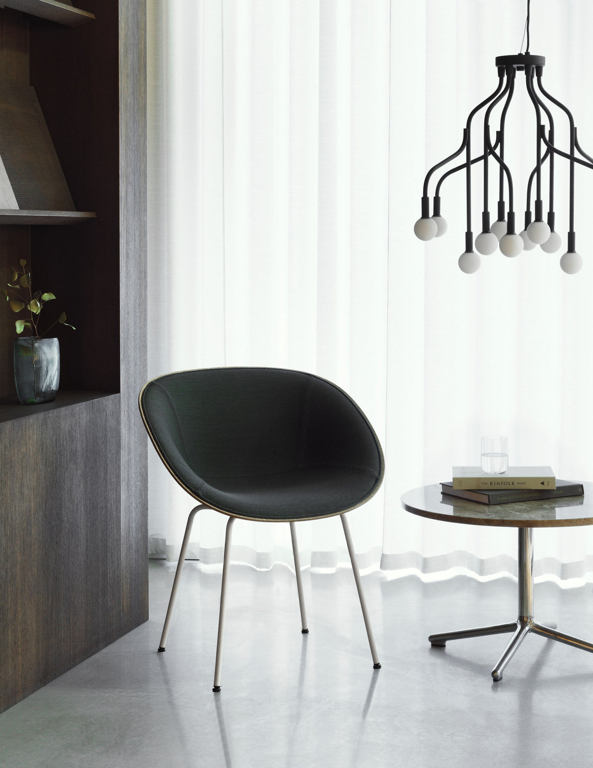 Mat Lehnstuhl polster Hanffasern Creme stahl in Ultra 41599 präsentiert im Onlineshop von KAQTU Design AG. Stuhl mit Armlehne ist von Normann Copenhagen