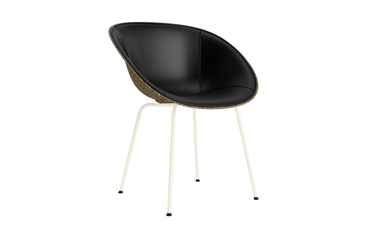 Mat Lehnstuhl polster Seegras Creme stahl in Ultra 41599 präsentiert im Onlineshop von KAQTU Design AG. Stuhl mit Armlehne ist von Normann Copenhagen