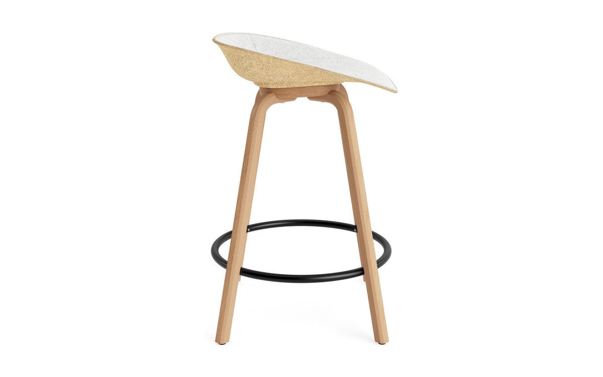Mat Barstuhl 65 cm Frontpolster Hanffasern Buchenholz/schwarz in Hallingdal 110 präsentiert im Onlineshop von KAQTU Design AG. Barstuhl ist von Normann Copenhagen