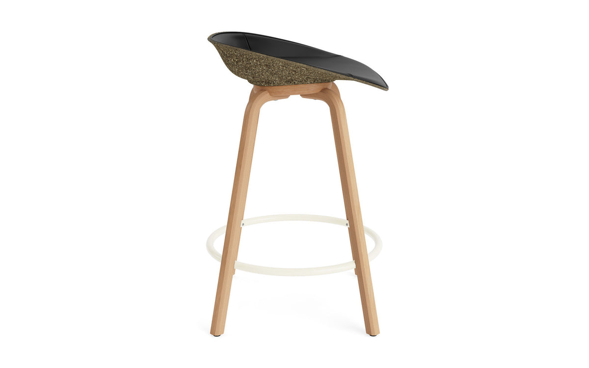 Mat Barstuhl 65 cm Frontpolster Seegras Buchenholz/creme in Ultra 41599 präsentiert im Onlineshop von KAQTU Design AG. Barstuhl ist von Normann Copenhagen