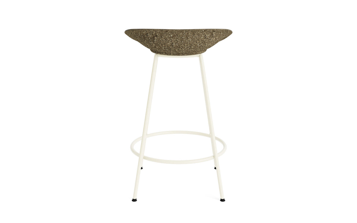 Mat Barstuhl 65 cm Frontpolster Seegras creme Stahl in Hallingdal 110 präsentiert im Onlineshop von KAQTU Design AG. Barstuhl ist von Normann Copenhagen