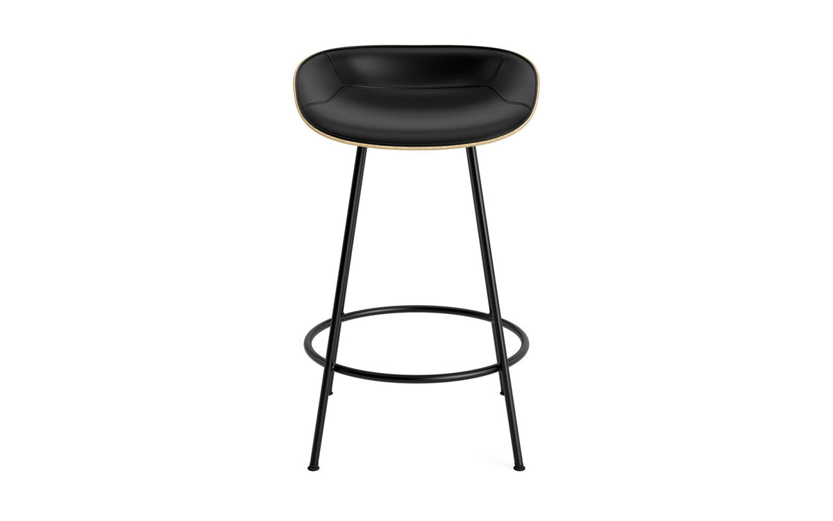 Mat Barstuhl 65 cm Frontpolster Hanffasern schwarzes Stahl in Ultra 41599 präsentiert im Onlineshop von KAQTU Design AG. Barstuhl ist von Normann Copenhagen