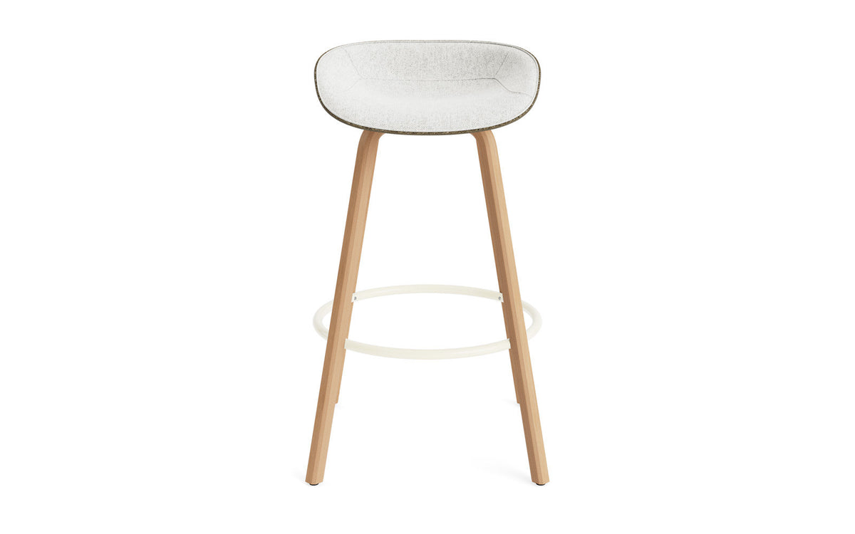 Mat Barstuhl 75 cm Frontpolster Seegras Buchenholz/creme in Hallingdal 110 präsentiert im Onlineshop von KAQTU Design AG. Barstuhl ist von Normann Copenhagen