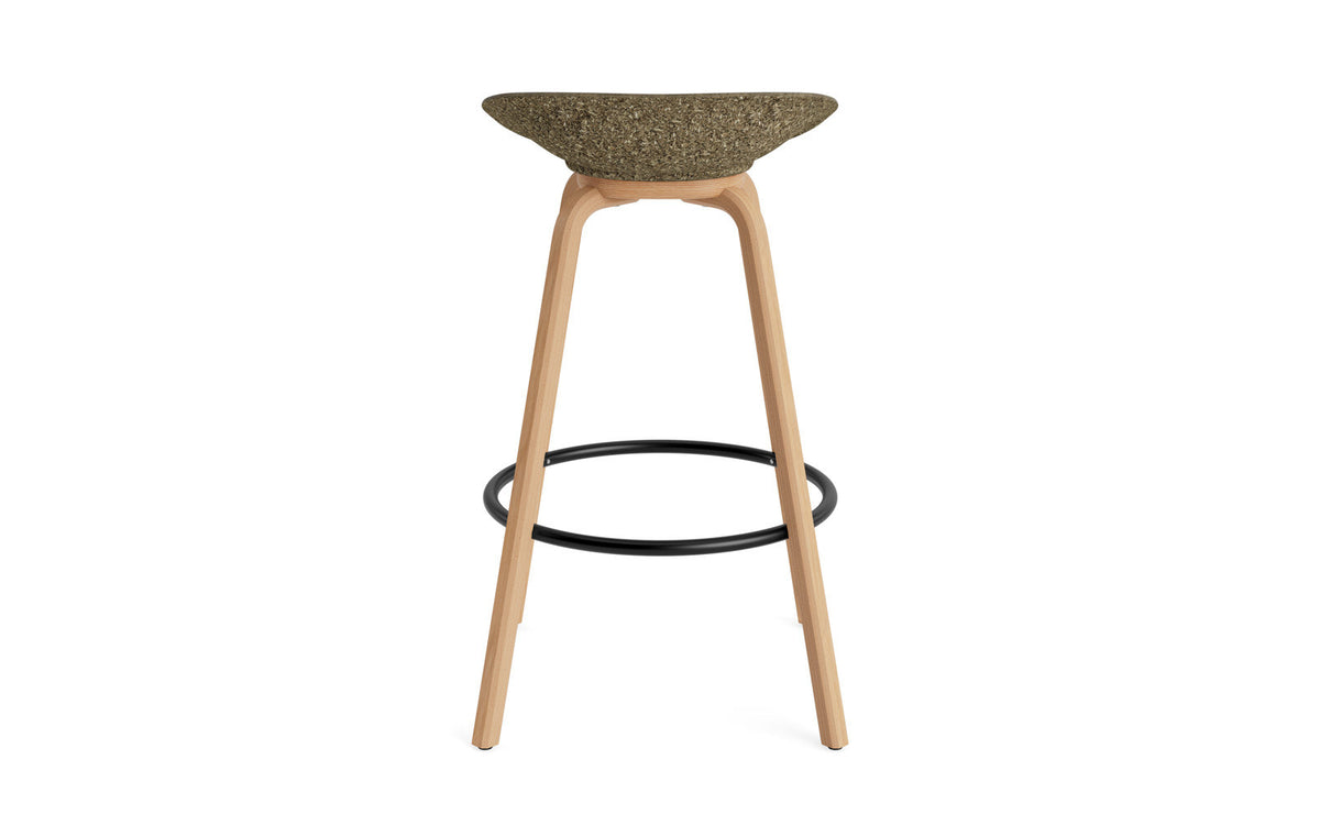 Mat Barstuhl 75 cm Frontpolster Seegras Buchenholz/schwarz in Remix 133 präsentiert im Onlineshop von KAQTU Design AG. Barstuhl ist von Normann Copenhagen
