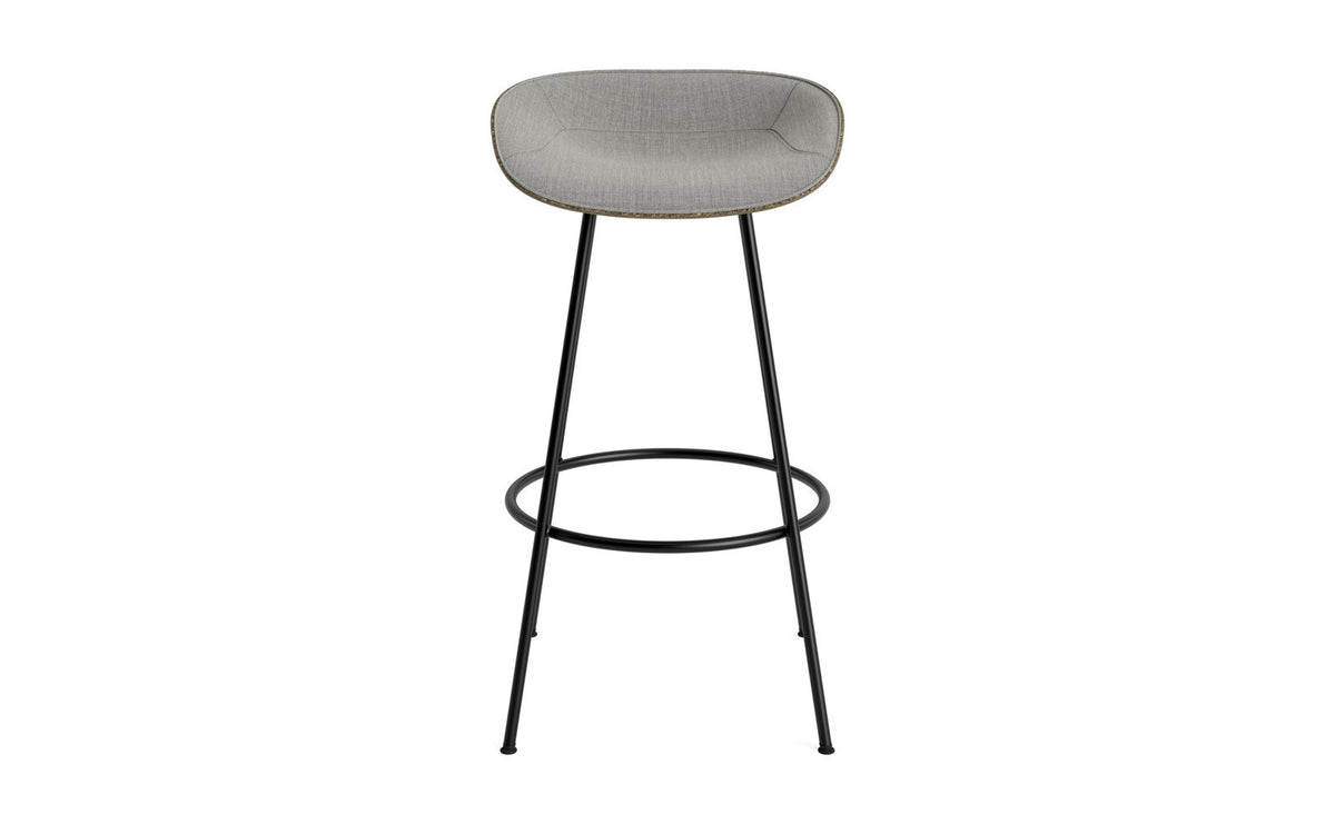 Mat Barstuhl 75 cm Frontpolster Seegras schwartz Stahl in Remix 133 präsentiert im Onlineshop von KAQTU Design AG. Barstuhl ist von Normann Copenhagen