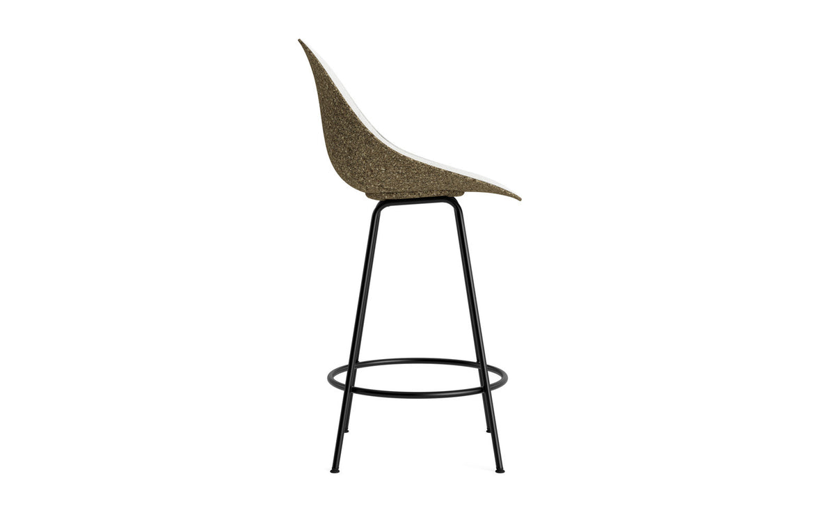 Mat Barstuhl 65 cm Frontpolster Seegras schwartz Stahl in Hallingdal 110 präsentiert im Onlineshop von KAQTU Design AG. Barstuhl ist von Normann Copenhagen