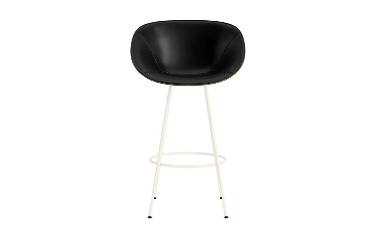 Mat Barstuhl mit Armlehne 75 cm Frontpolster Seegras creme Stahl in Ultra 41599 präsentiert im Onlineshop von KAQTU Design AG. Barstuhl ist von Normann Copenhagen
