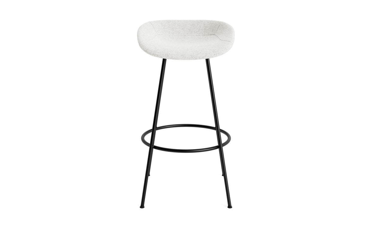 Mat Barstuhl 75 cm vollpolster schwarzes Stahl in Hallingdal 110 präsentiert im Onlineshop von KAQTU Design AG. Barstuhl ist von Normann Copenhagen