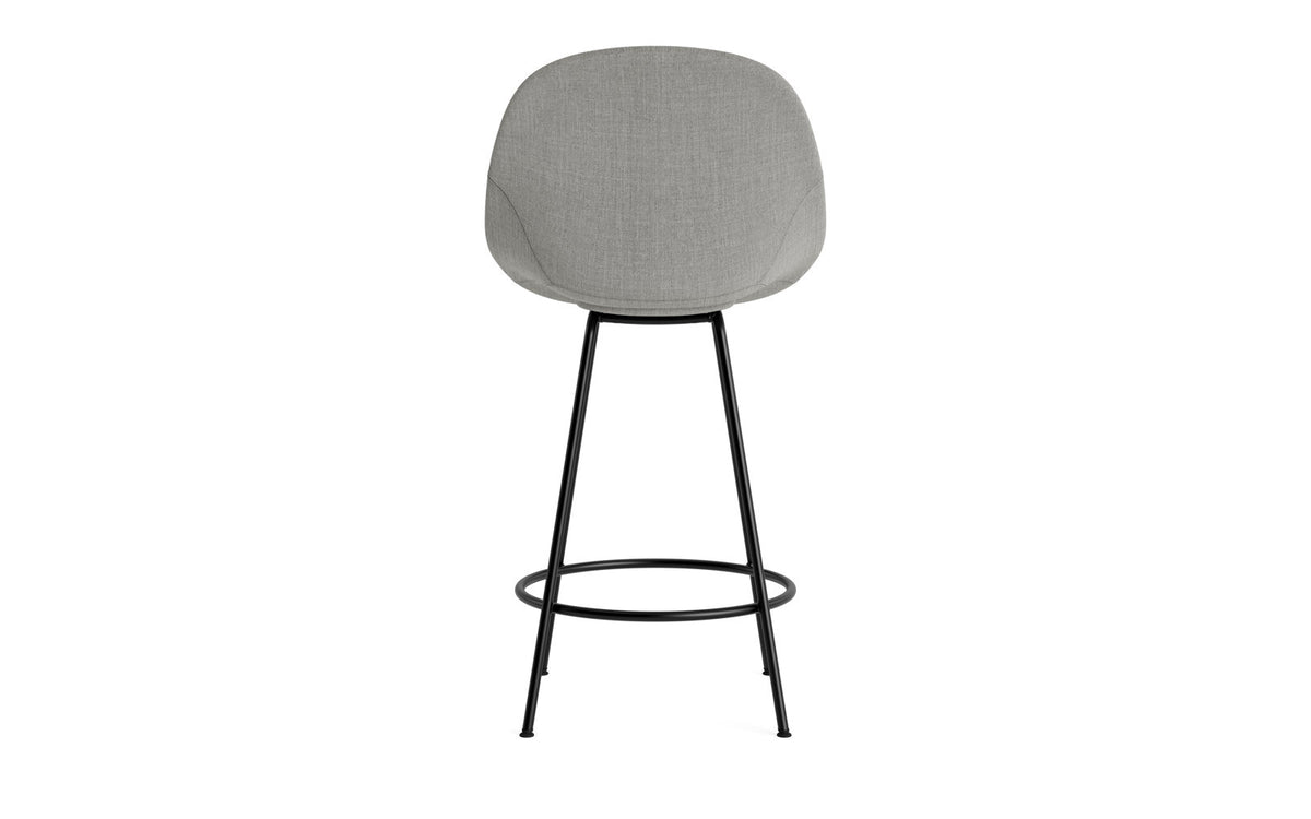 Mat Barstuhl 65 cm vollpolster schwarzes Stahl in Remix 133 präsentiert im Onlineshop von KAQTU Design AG. Barstuhl ist von Normann Copenhagen