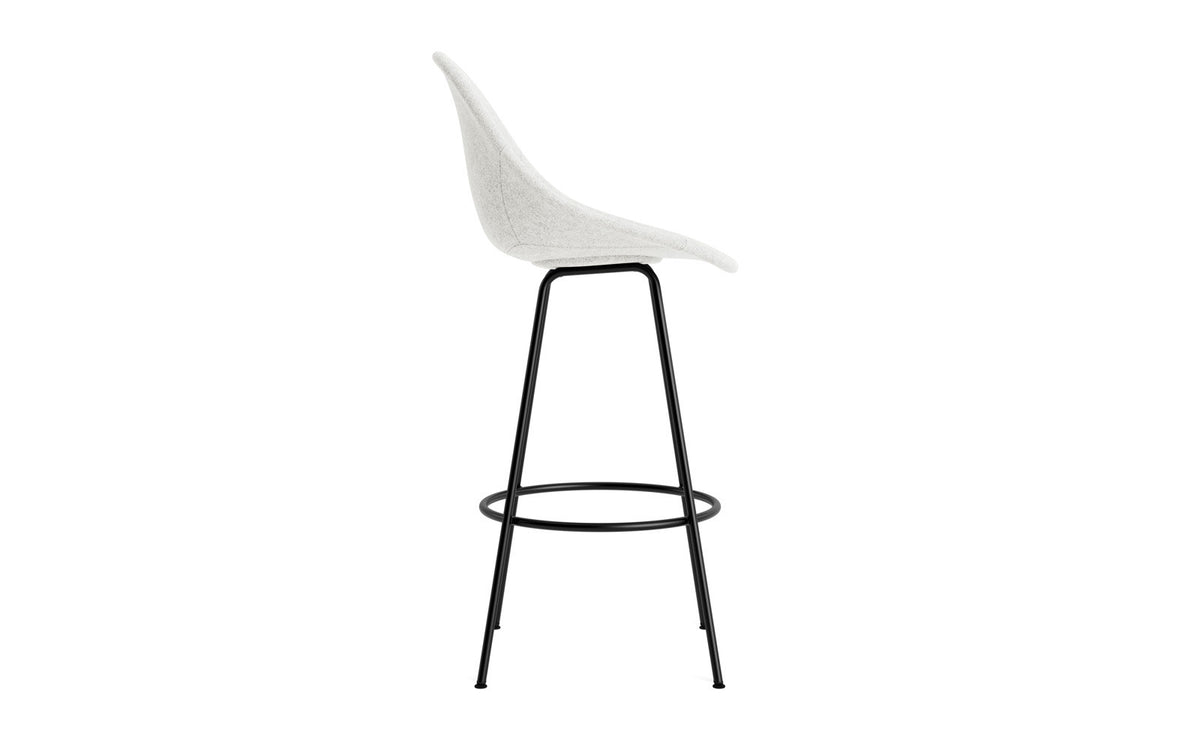 Mat Barstuhl 75 cm vollpolster schwarzes Stahl in Hallingdal 110 präsentiert im Onlineshop von KAQTU Design AG. Barstuhl ist von Normann Copenhagen