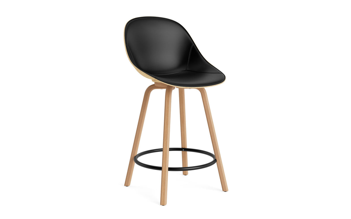 Mat Barstuhl 65 cm Frontpolster Hanffasern Buchenholz/schwarz in Ultra 41599 präsentiert im Onlineshop von KAQTU Design AG. Barstuhl ist von Normann Copenhagen