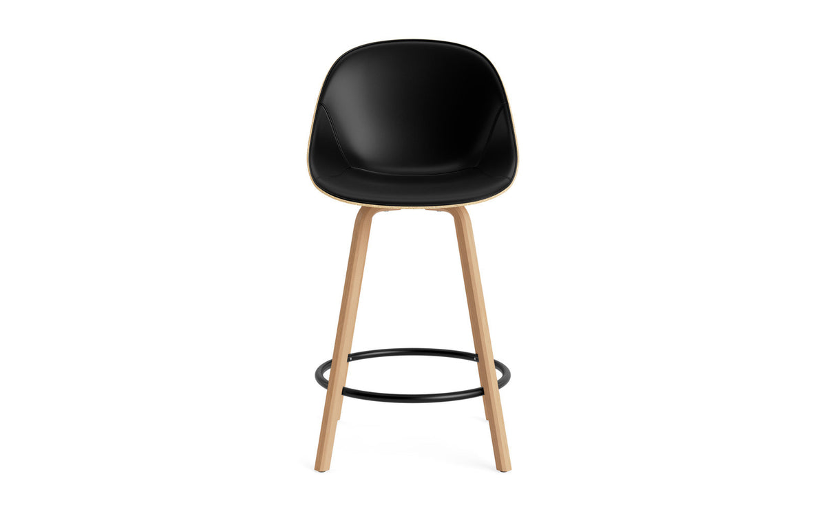 Mat Barstuhl 65 cm Frontpolster Hanffasern Buchenholz/schwarz in Ultra 41599 präsentiert im Onlineshop von KAQTU Design AG. Barstuhl ist von Normann Copenhagen