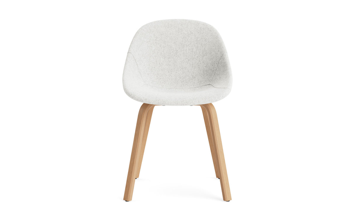Mat Stuhl vollpolster Buchenholz in Hallingdal 110 präsentiert im Onlineshop von KAQTU Design AG. Stuhl ist von Normann Copenhagen