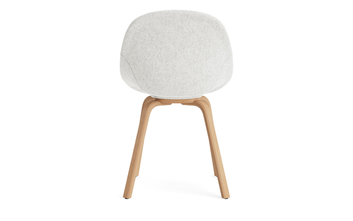 Mat Stuhl vollpolster Buchenholz in Hallingdal 110 präsentiert im Onlineshop von KAQTU Design AG. Stuhl ist von Normann Copenhagen