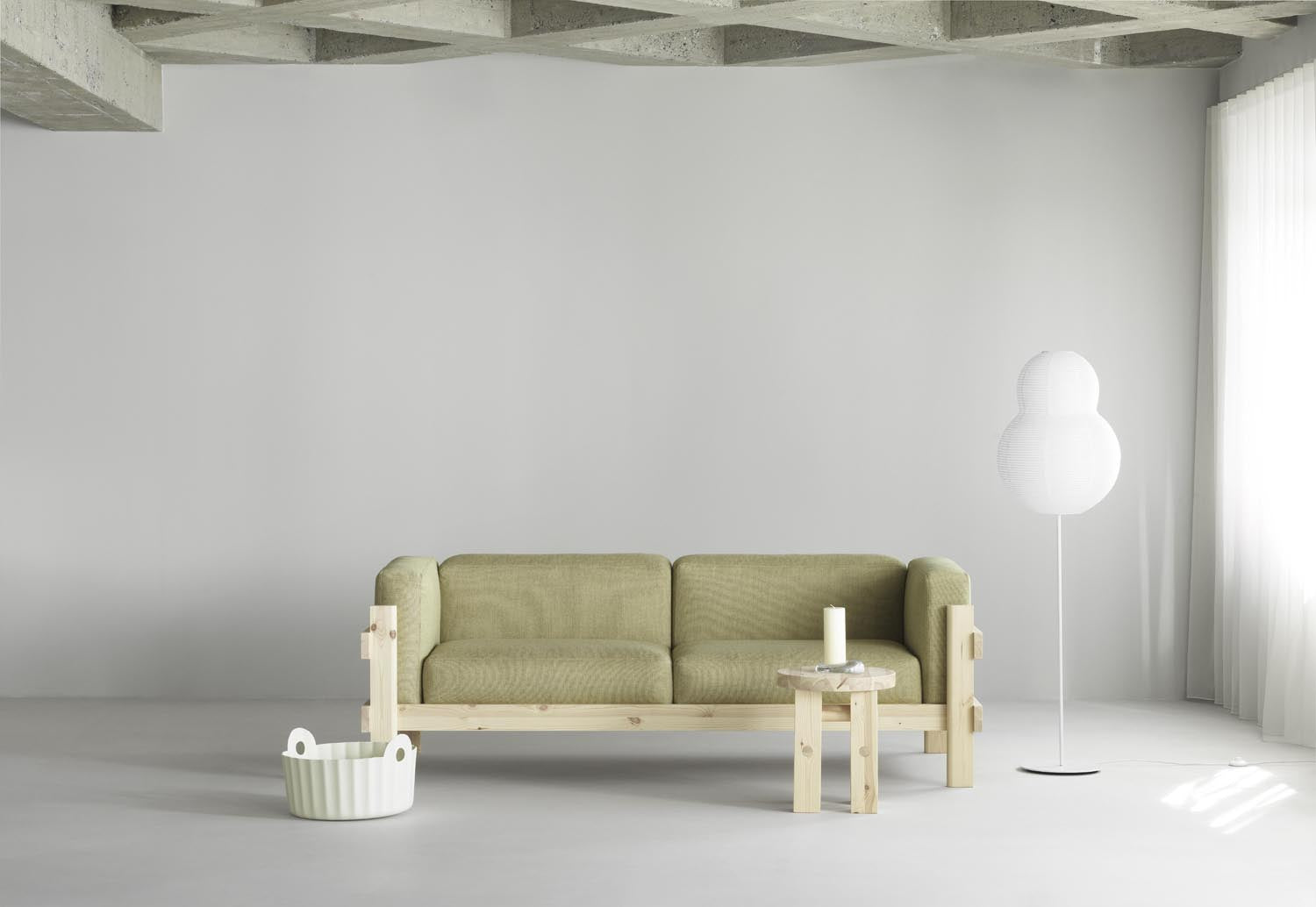Entdecke das Kube Sofa 3-Sitzer von Normann Copenhagen: modernes Design, FSC-zertifiziertes Kiefernholz und anpassbare Polster für jeden Stil.