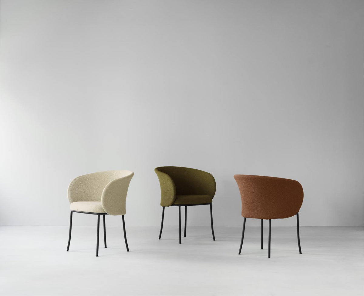 Knit Armchair Black Steel in Sand präsentiert im Onlineshop von KAQTU Design AG. Stuhl ist von Normann Copenhagen