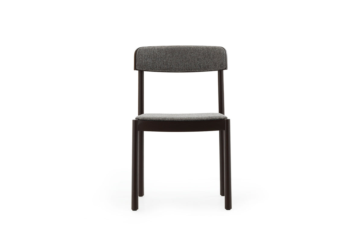 Timb Stuhl Upholstery in Brown / Hallingdal 368 präsentiert im Onlineshop von KAQTU Design AG. Stuhl ist von Normann Copenhagen