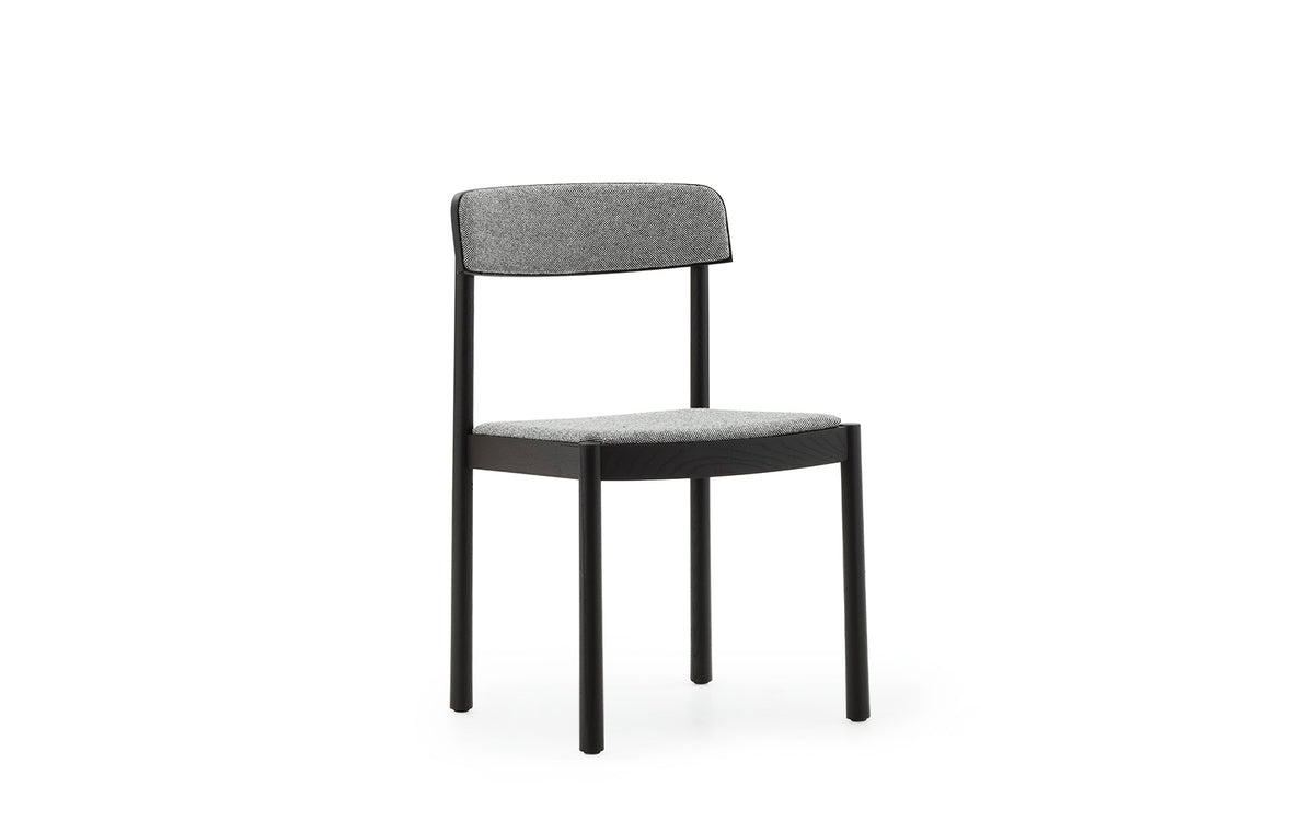 Timb Stuhl Upholstery in Black / Hallingdal 166 präsentiert im Onlineshop von KAQTU Design AG. Stuhl ist von Normann Copenhagen