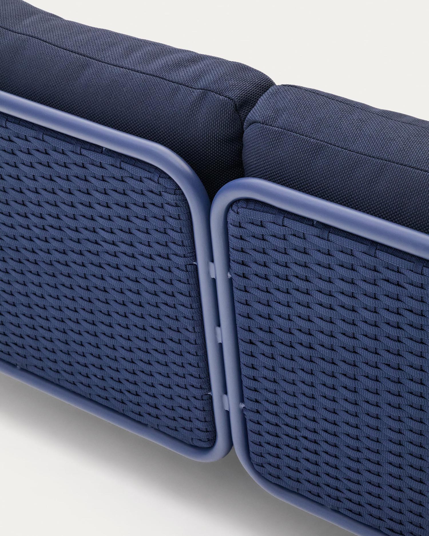 Elegantes 3-Sitzer Outdoor-Sofa Sedalis, 210 cm, aus leichtem Aluminium und strapazierfähigem blauen Seil – ideal für stilvolle Entspannung im Freien.