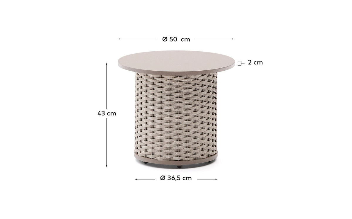 Outdoor-Beistelltisch Sedalis aus Aluminium und taupefarbenem Seil Ø50 cm in Taupe, Ecru präsentiert im Onlineshop von KAQTU Design AG. Beistelltisch Outdoor ist von Kave Home