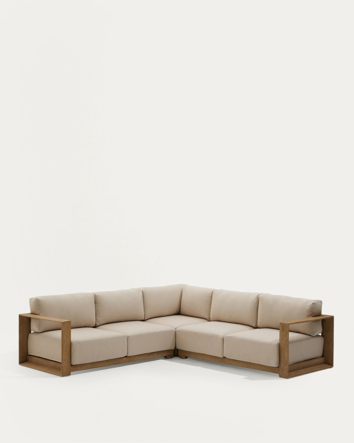 5-Sitzer-Ecksofa Ambra aus massivem Akazienholz mit hellem Finish 248 cm FSC 100% in Beige präsentiert im Onlineshop von KAQTU Design AG. Lounge Sofa ist von Kave Home