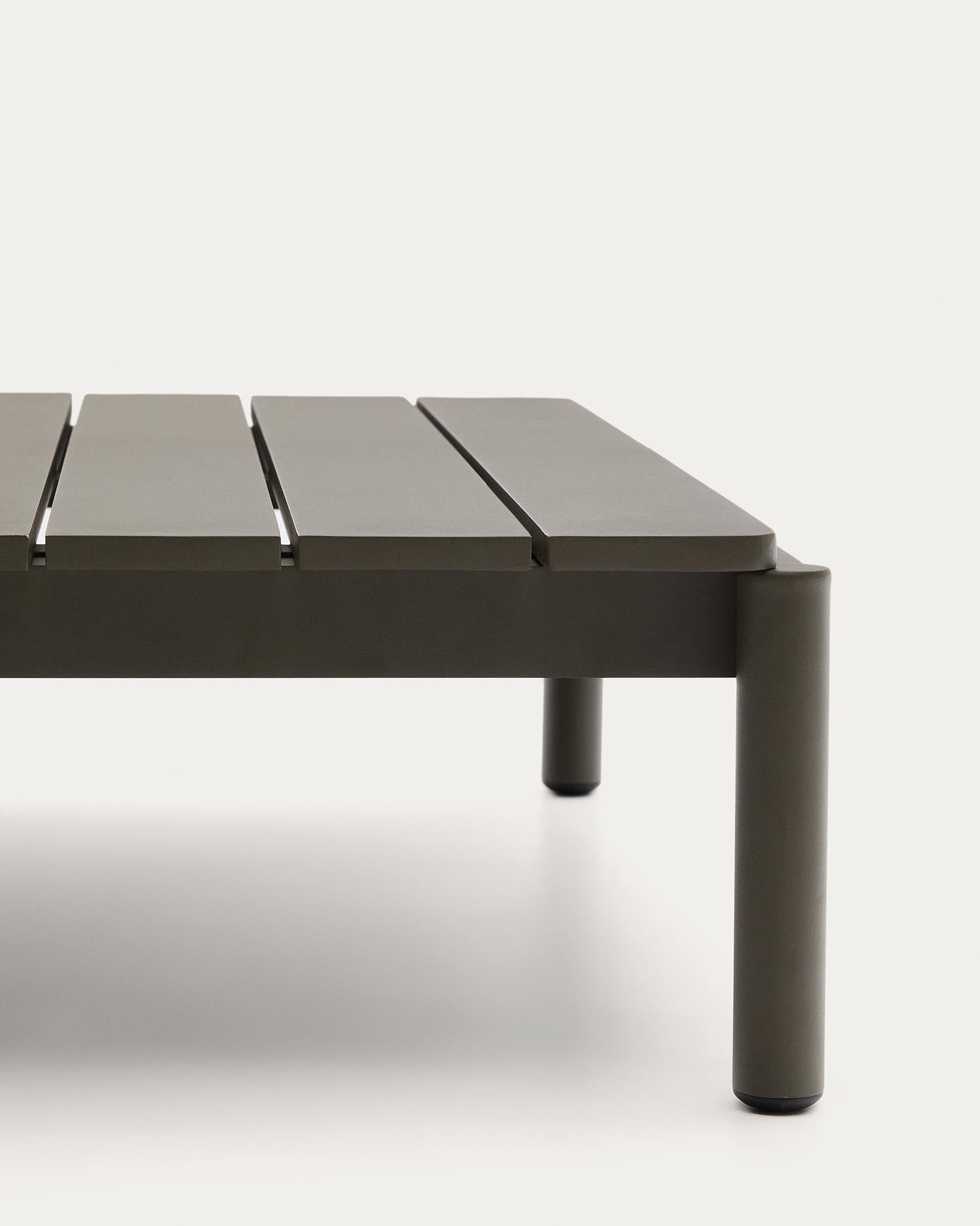 Gestalten Sie Ihren Außenbereich mit dem eleganten Couchtisch Sorells aus grünem Aluminium (89 x 91 cm) von Kave Home – robust, vielseitig und stilvoll.