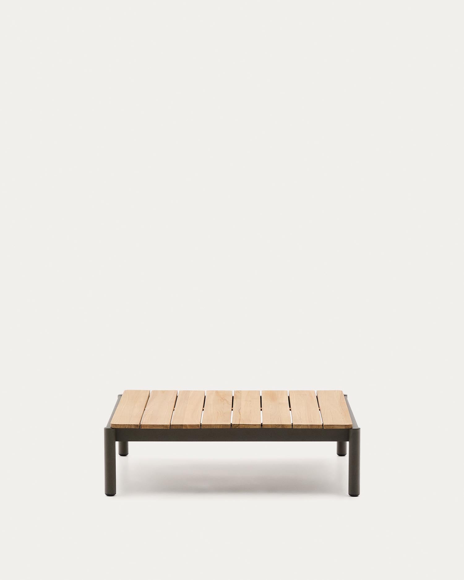 Couchtisch Sorells aus grünem Aluminium und Teakholz 89 x 91 cm FSC 100% in Khaki präsentiert im Onlineshop von KAQTU Design AG. Beistelltisch Outdoor ist von Kave Home