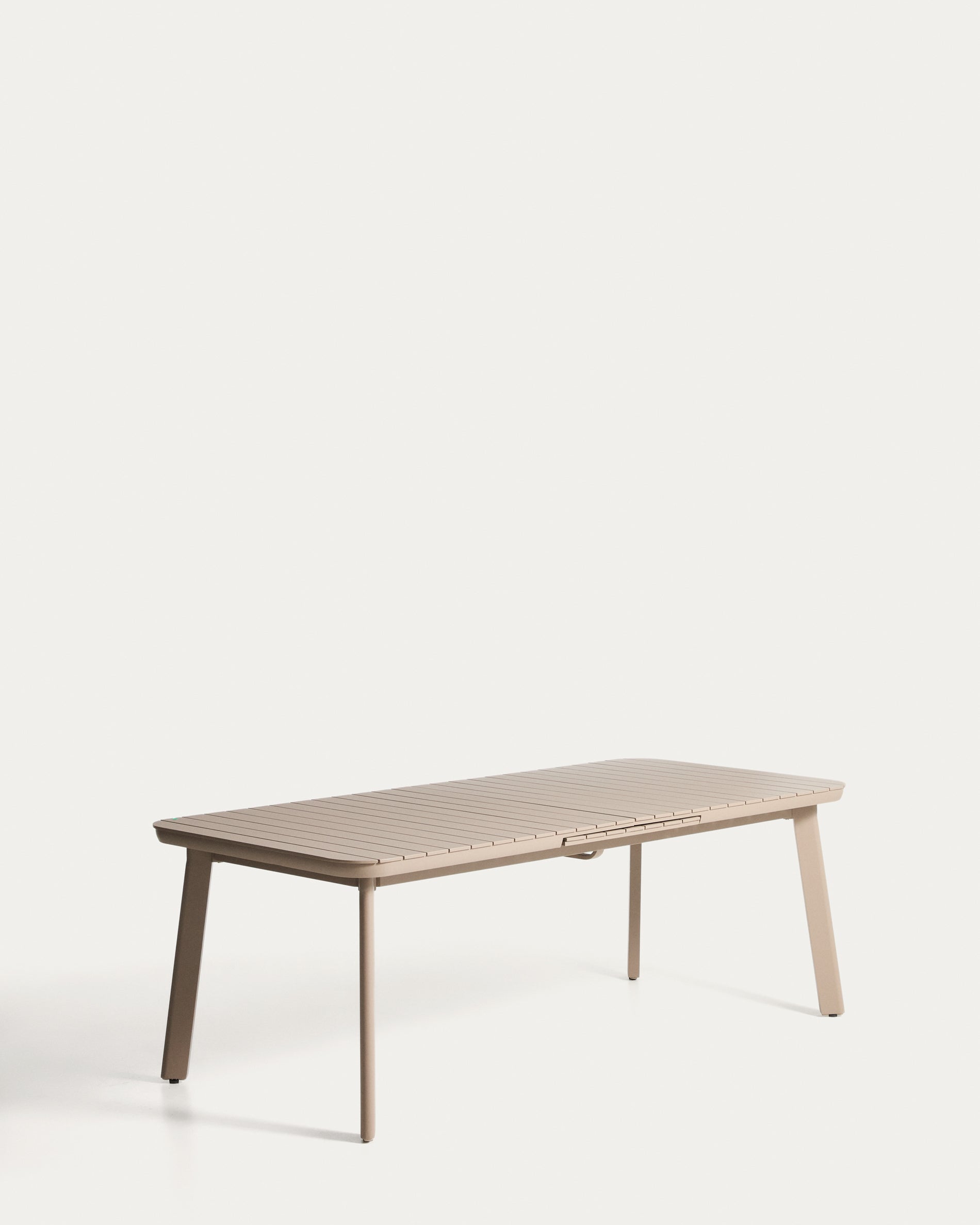 Moderner, beiger Aluminium-Gartentisch Izola, ausziehbar von 220 auf 280 cm, perfekt für gesellige Abende im Freien.