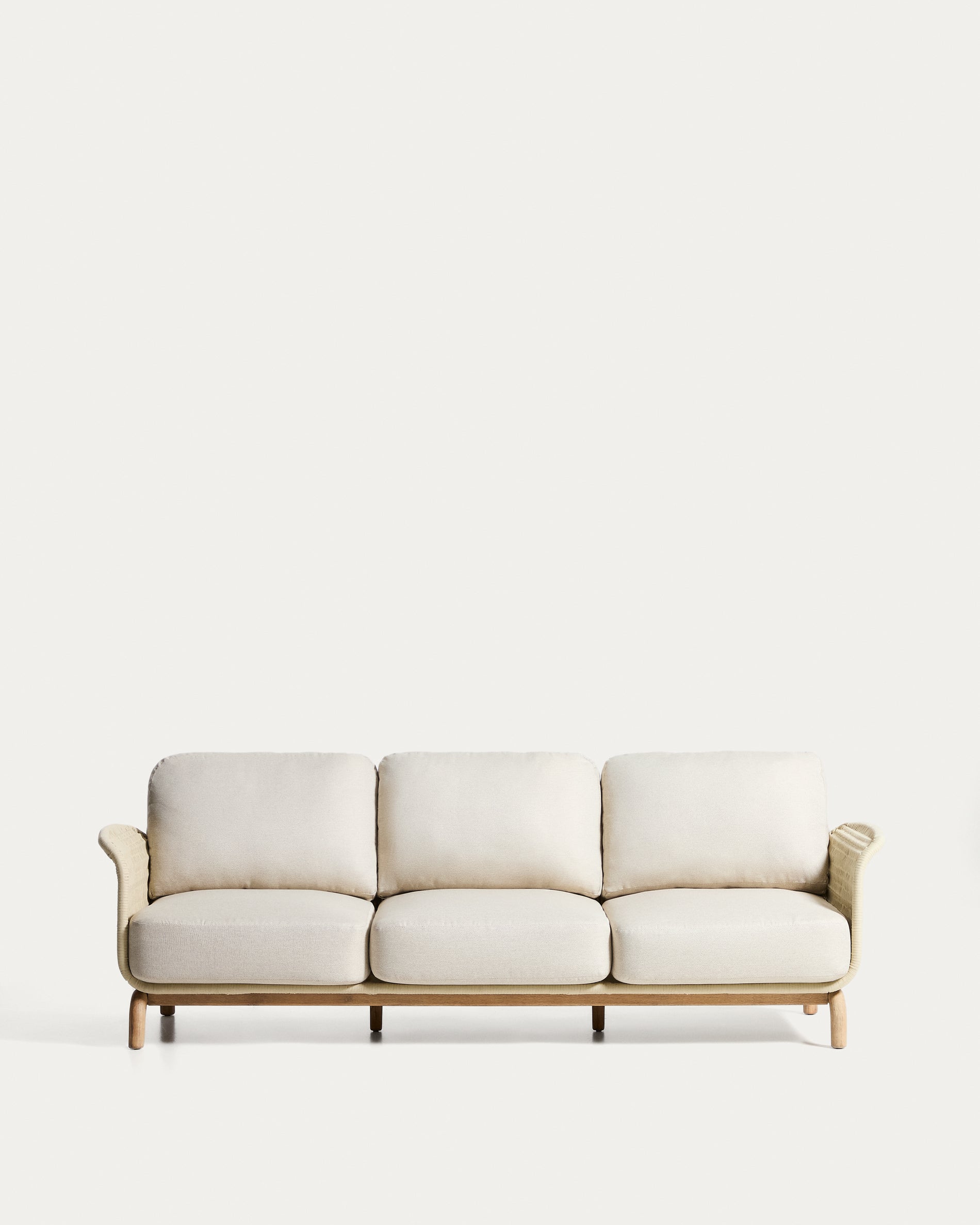 3-Sitzer-Sofa Alipa aus massivem Akazienholz und ecrufarbenem Seil, 235 cm in Ecru präsentiert im Onlineshop von KAQTU Design AG. Loungesofa ist von Kave Home
