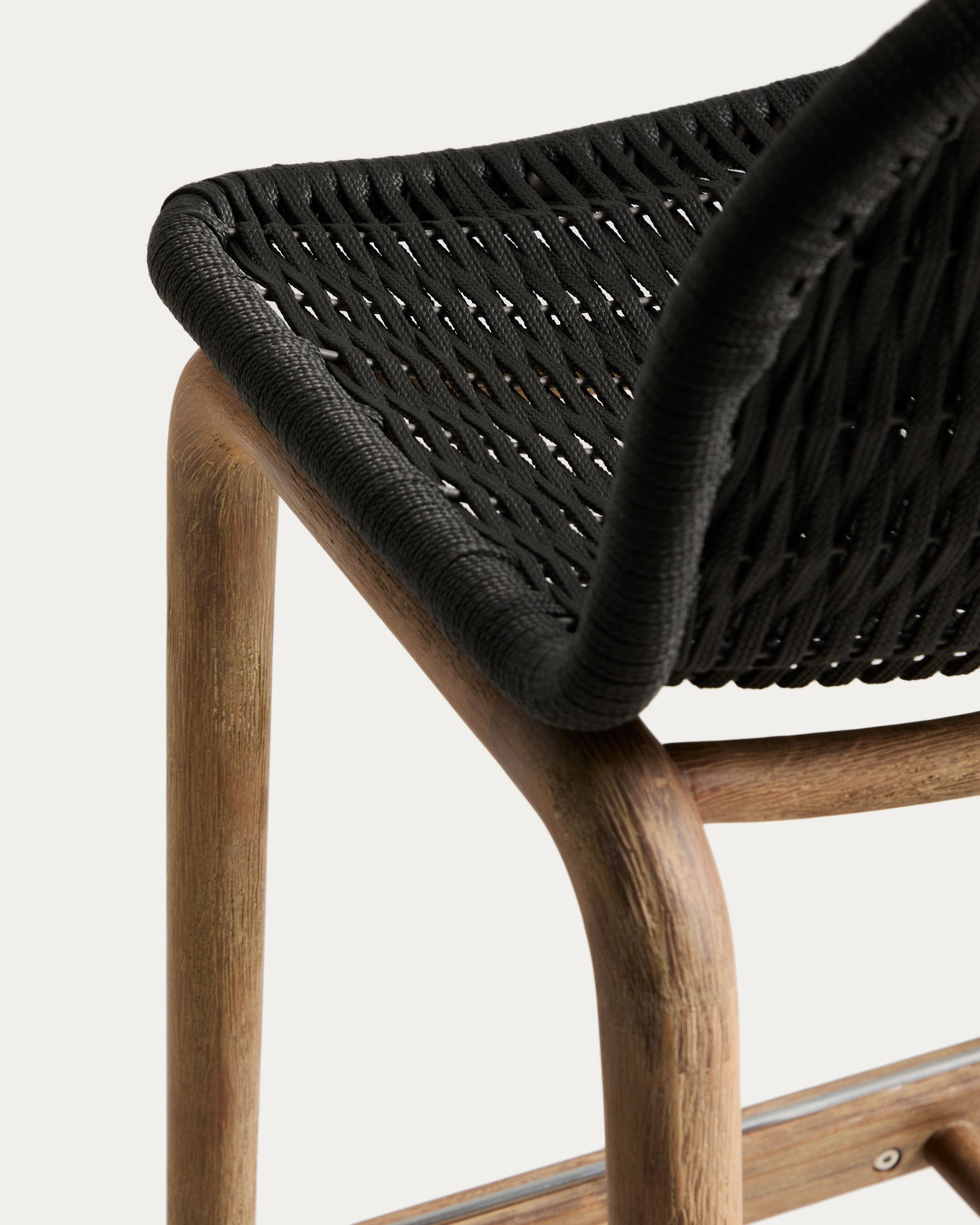 Hocker Alipa aus massivem Akazienholz und dunkelgrauem Seil, 75 cm, FSC 100 % in Graphit präsentiert im Onlineshop von KAQTU Design AG. Hocker Outdoor ist von Kave Home