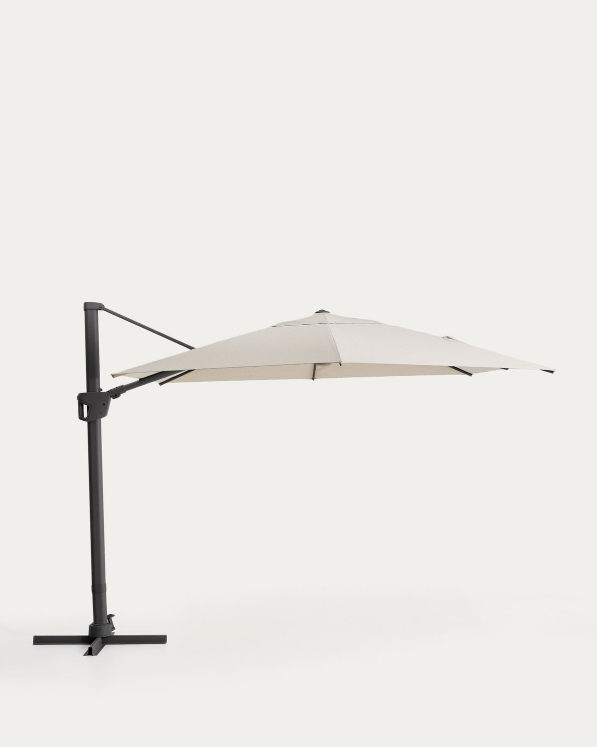 Exzentrischer Sonnenschirm Noli in Beige mit graphitgrauem Aluminiumgestell, 300 x 420 cm in Beige, Ecru, Graphit präsentiert im Onlineshop von KAQTU Design AG. Sonnenschirm ist von Kave Home