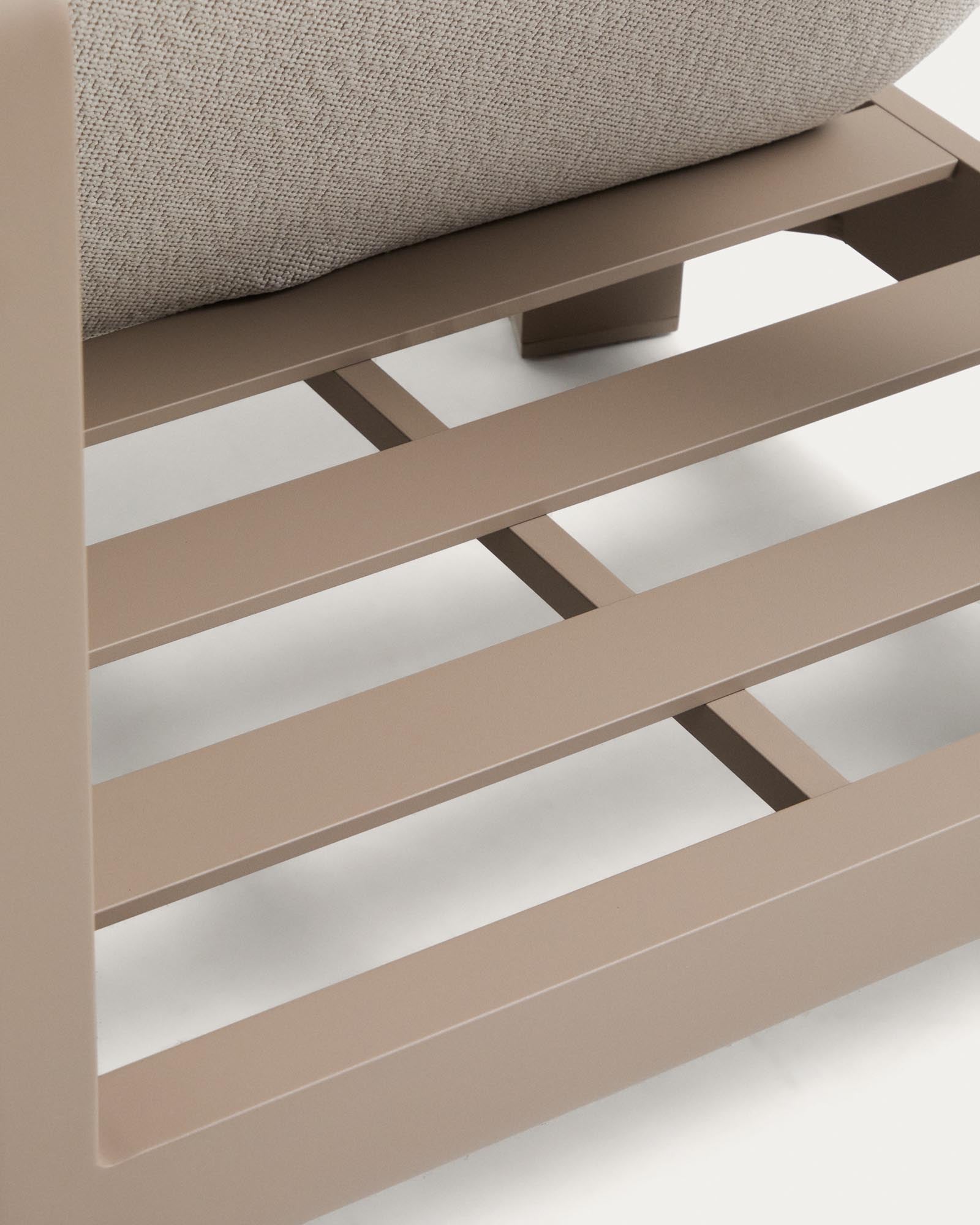 Eleganter Outdoor-Sessel Nerano in taupe, gefertigt aus robustem Aluminium, perfekt für entspannte Momente im Freien.
