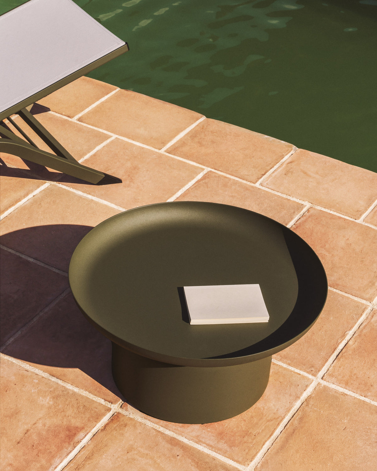Couchtisch Arcola aus Aluminium in Grün, Ø 70 cm in Grün, Hellgrün präsentiert im Onlineshop von KAQTU Design AG. Loungetisch ist von Kave Home