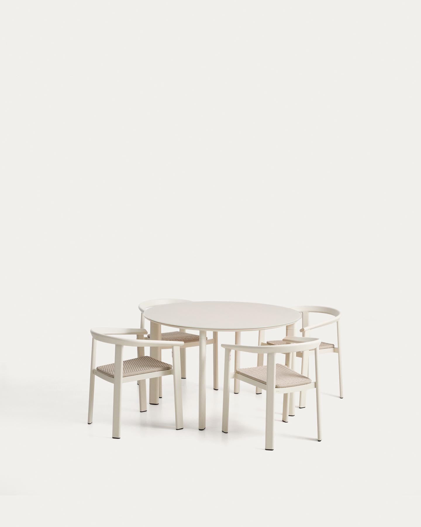 Set Erice mit 4 Stapelstühlen aus Aluminium und Seil und einem Tisch aus Aluminium und gehärtetem Glas in Ecru, Ø 120 cm in Ecru präsentiert im Onlineshop von KAQTU Design AG. Loungeset ist von Kave Home