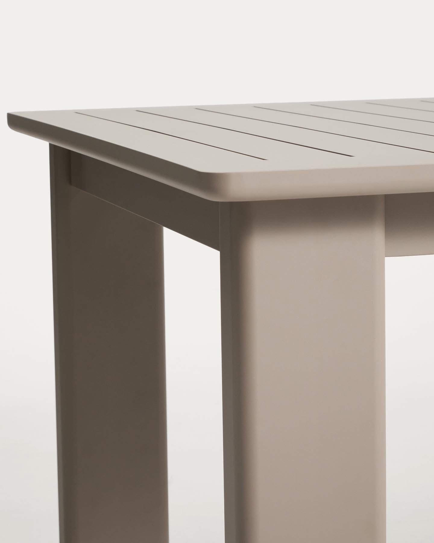 Set mit Ausziehtisch Livorno aus Aluminium in Taupe und 6 Stühlen Alimia aus Aluminium in Taupe und Synthetikseil in Braun, 233 (350) x 100 cm in Taupe präsentiert im Onlineshop von KAQTU Design AG. Loungeset ist von Kave Home
