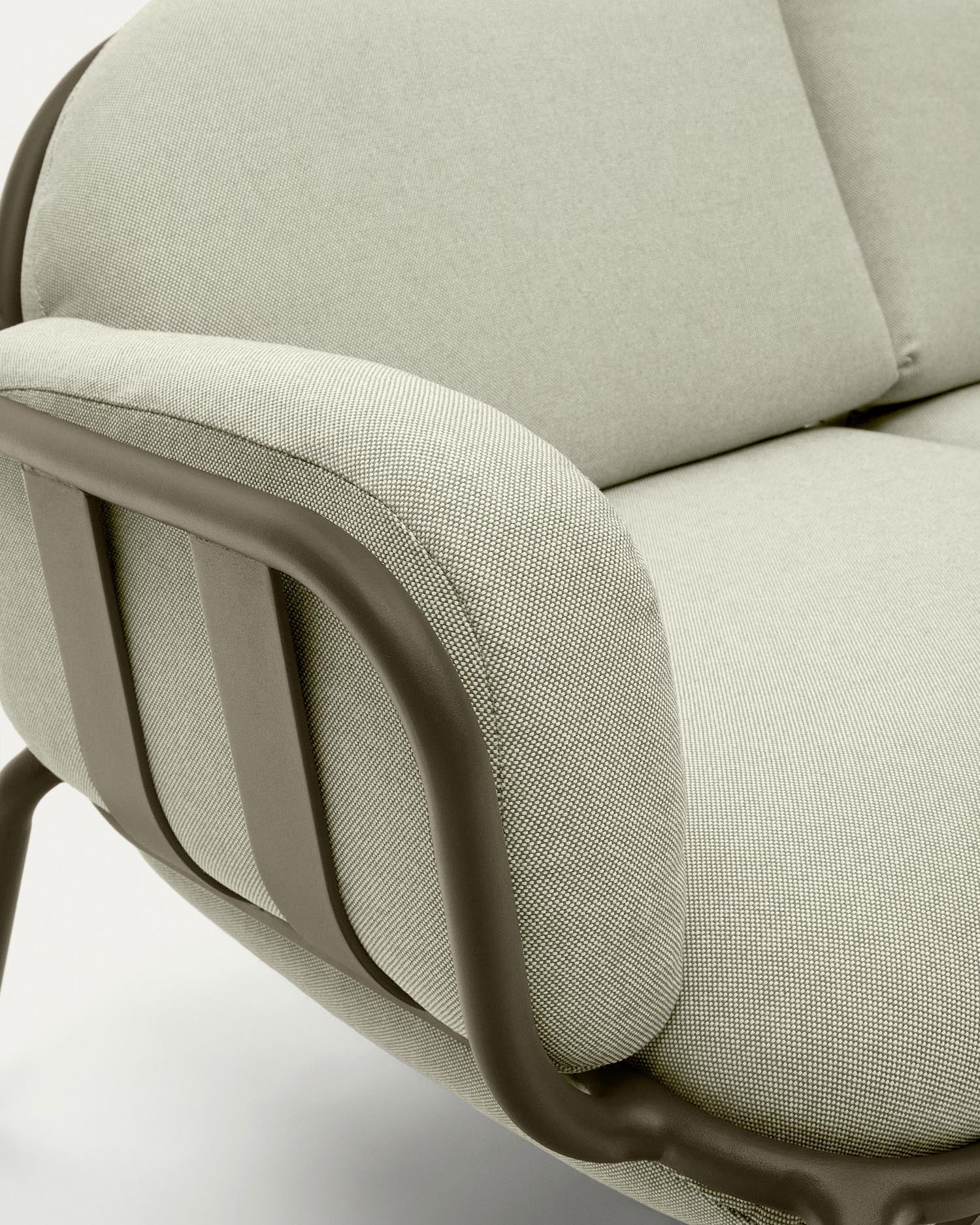 Modernes 2-Sitzer-Gartensofa aus langlebigem Aluminium mit frischem grünen Finish, perfekt für entspannte Stunden im Freien.