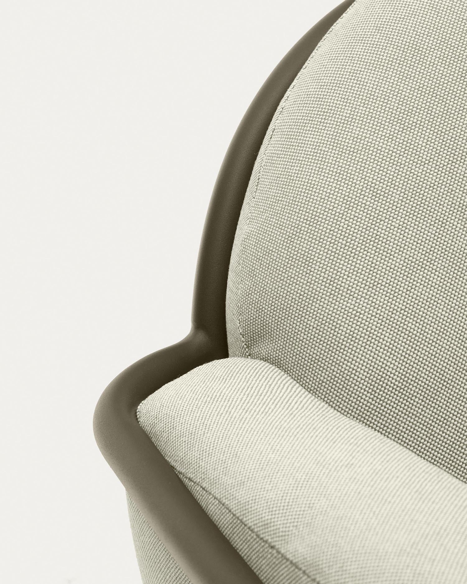 Stilvolles Joncols 3-Sitzer-Gartensofa aus grünem Aluminium, perfekt für entspannte Stunden im Freien. Langlebig, leicht und wetterbeständig.