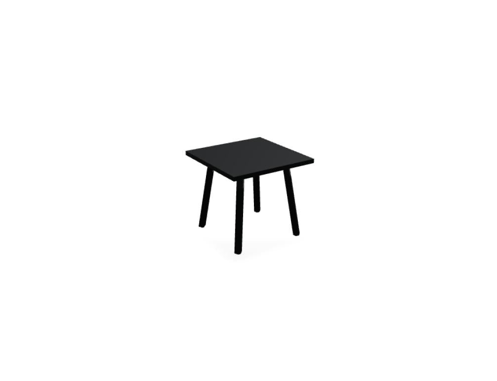 Ogi W PLD61 - Beistelltisch mit Holzbeinen in Weiss Pastell präsentiert im Onlineshop von KAQTU Design AG. Beistelltisch ist von Mdd