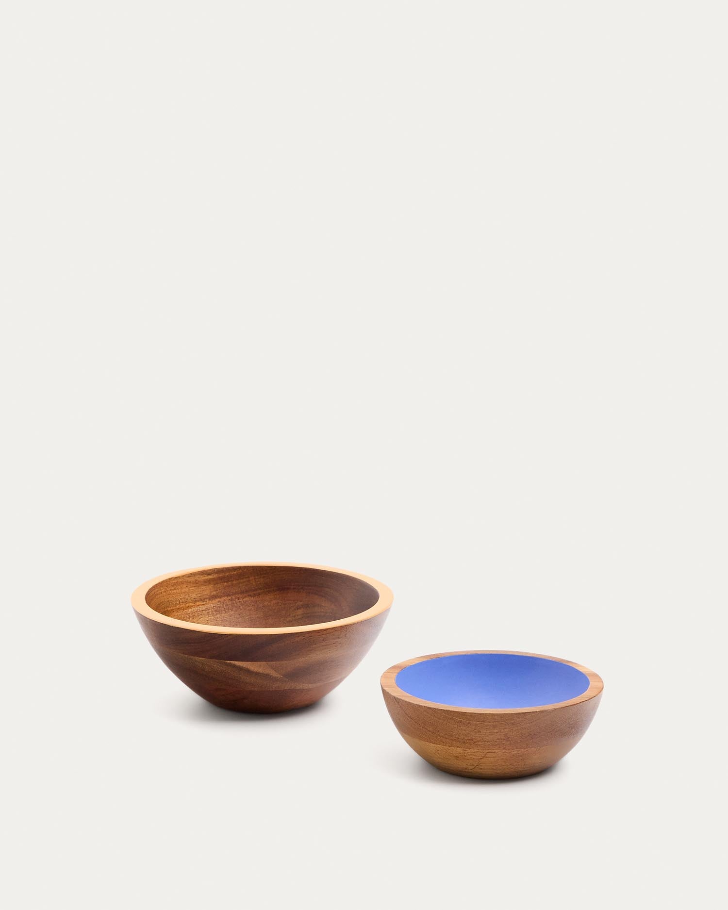 Set aus 2 mehrfarbigen Schalen Zairin aus Akazienholz, FSC 100 % in Mehrfarbig präsentiert im Onlineshop von KAQTU Design AG. Schale ist von Kave Home