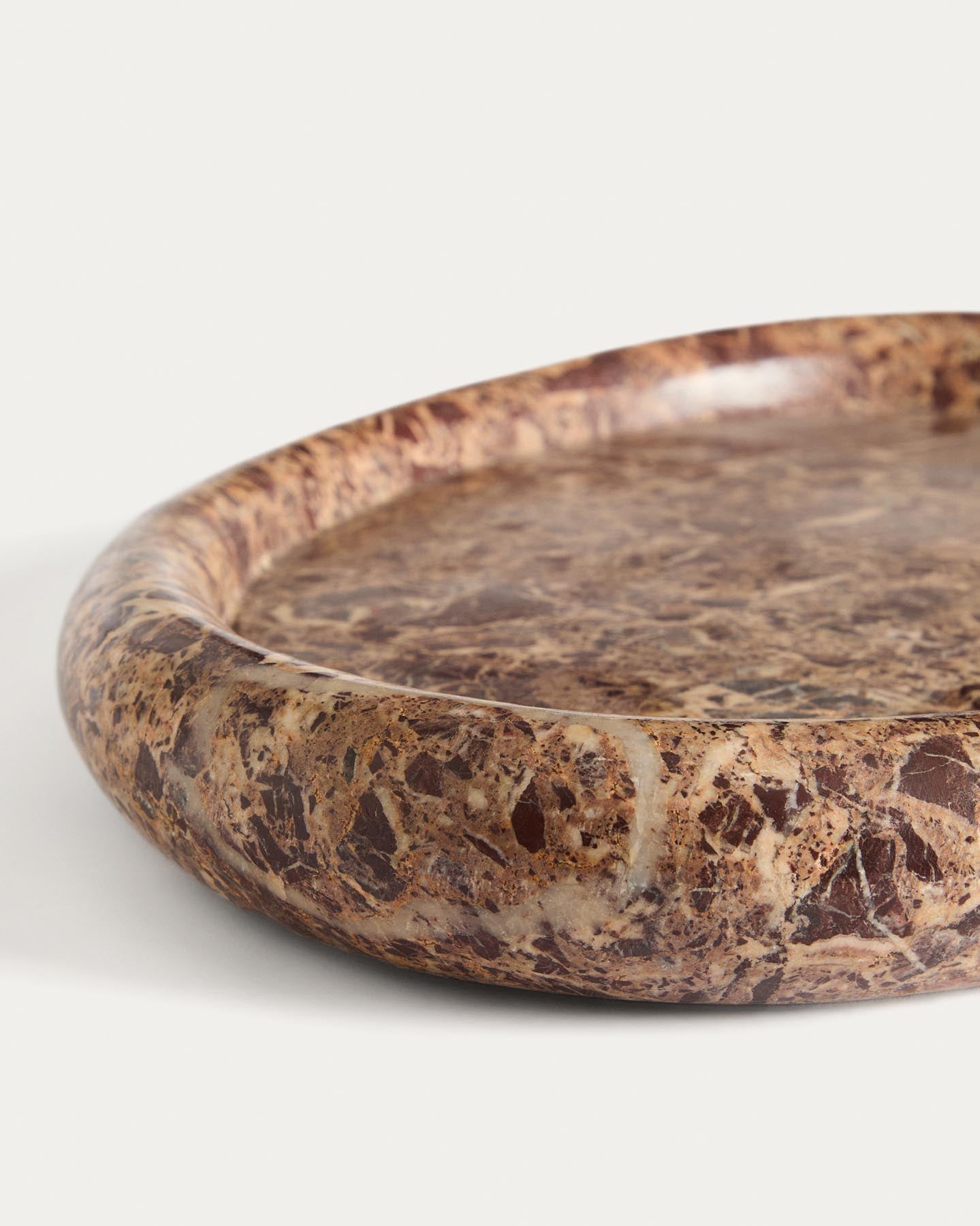 Luxuriöses Tablett Lenorel aus edlem weinrotem Marmor, 43 x 28 cm, perfekt für dekorative Arrangements und besondere Anlässe.
