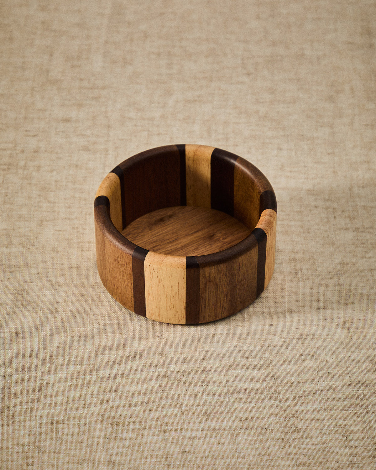Schale Nover aus Akazienholz, FSC 100 % in Natur präsentiert im Onlineshop von KAQTU Design AG. Schale ist von Kave Home