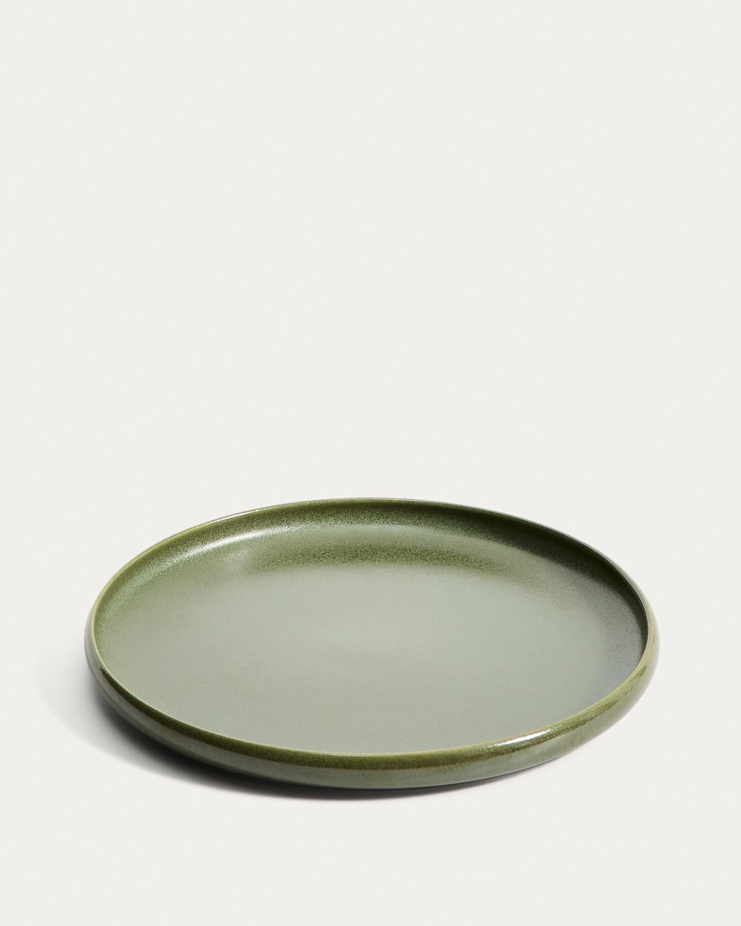 Flacher Teller Uilo aus Keramik in Grün in Beige präsentiert im Onlineshop von KAQTU Design AG. Teller ist von Kave Home